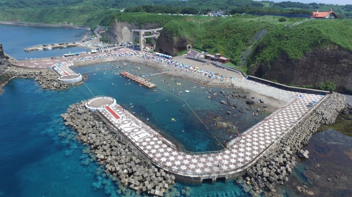 元和台海浜公園「海のプール」